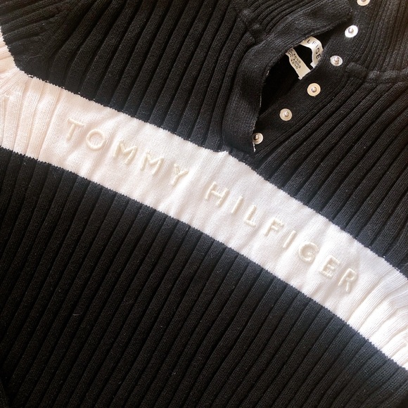 VINTAGE Tommy Hilfiger Mock Neck Sweater💯🔥 - Picture 4 of 16